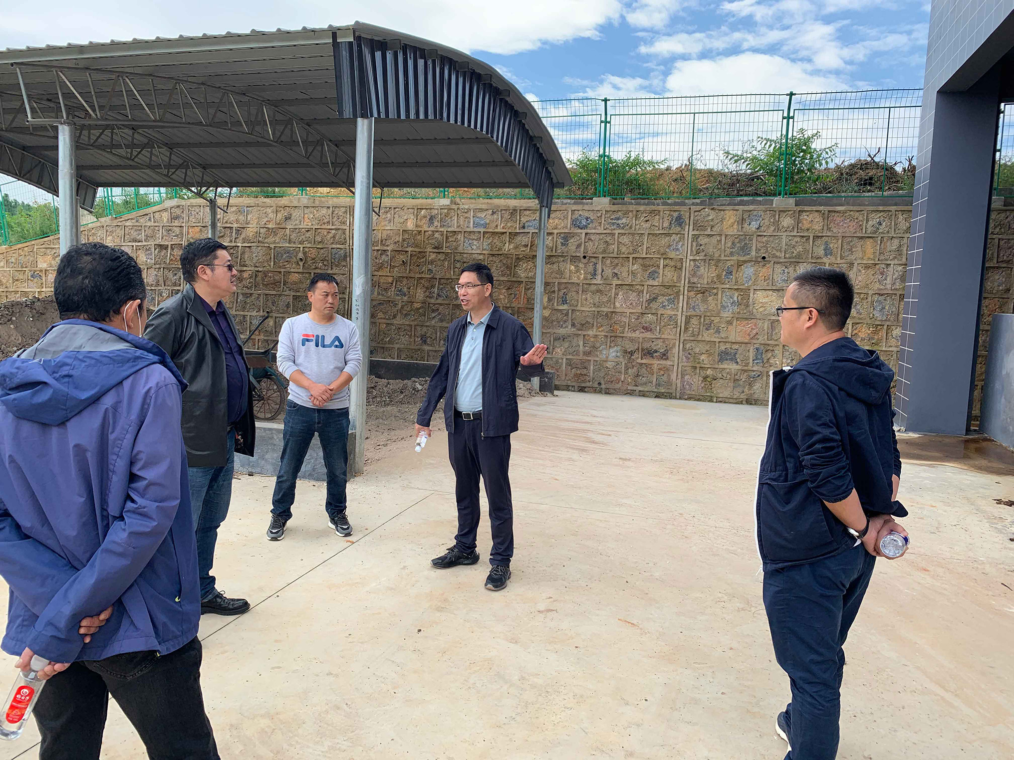 普洱市江城縣住建局領(lǐng)導(dǎo)對(duì)我公司、及項(xiàng)目點(diǎn)進(jìn)行參觀指導(dǎo)!